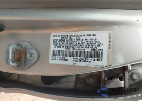 2001 Toyota Corolla Le z USA, uszkodzony, nr VIN 2T1BR12E71C507692